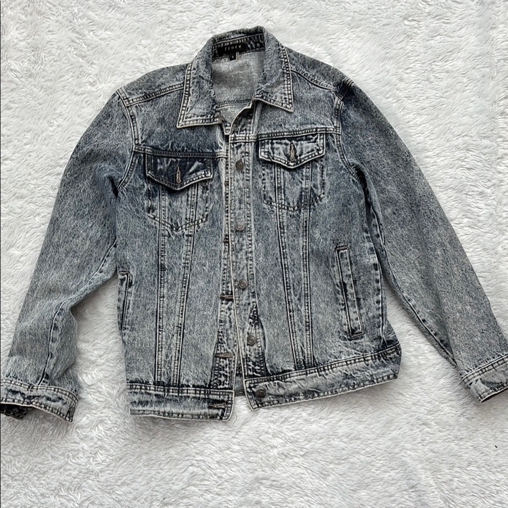 Women’s Light Denim Jacket